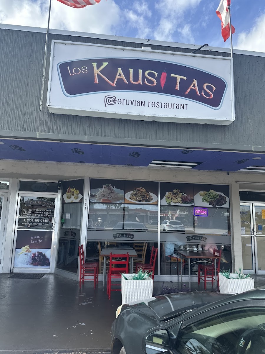 Los Kausitas Peruvian Restaurant